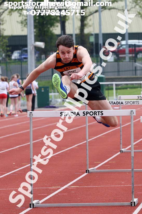 Senior mens 110 metres hurdles, 2019 North Eastern Track and Field Champs., Middlesbrough. Photo:  David T. Hewitson/Sports for All Pics
